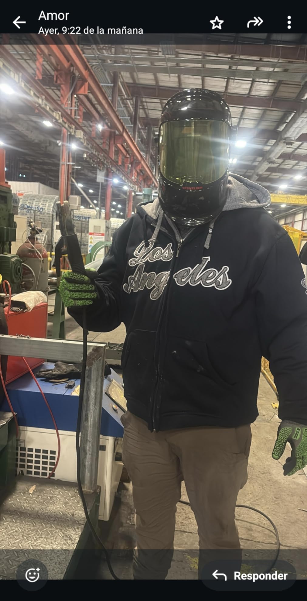 YESWELDER Auto Darkening Welding Helmet with SIDE VIEW, 180° Panoramic View, 1/1/1/1 True Color Solar Powered Welder Hood, Wide Shade 3/5-9/9-13 Welder Mask for TIG MIG ARC CUT and GRIND, LYG-Q800D customer photo 1