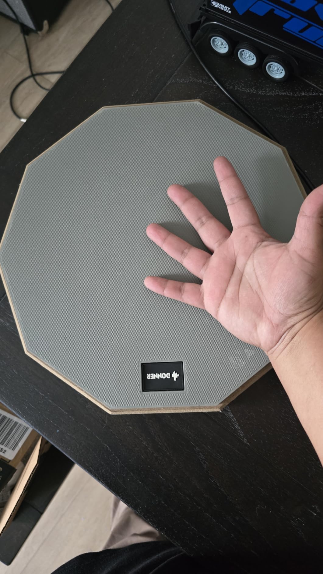 Donner 12 Inches Drum Practice Pad Silent Drum Pad Set Blue 2-Sided With Drum Sticks customer photo 1