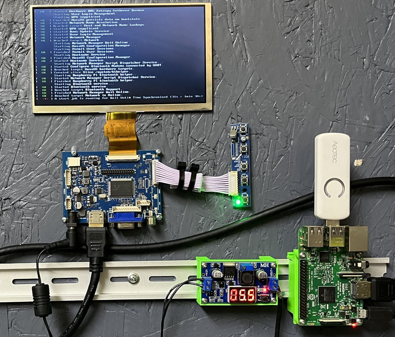 ConBee II - Universal Zigbee 3.0 USB Gateway, incl. deCONZ & Phoscon App, Home Automation, Home Assistant, ioBroker, Zigbee2MQTT customer photo 1