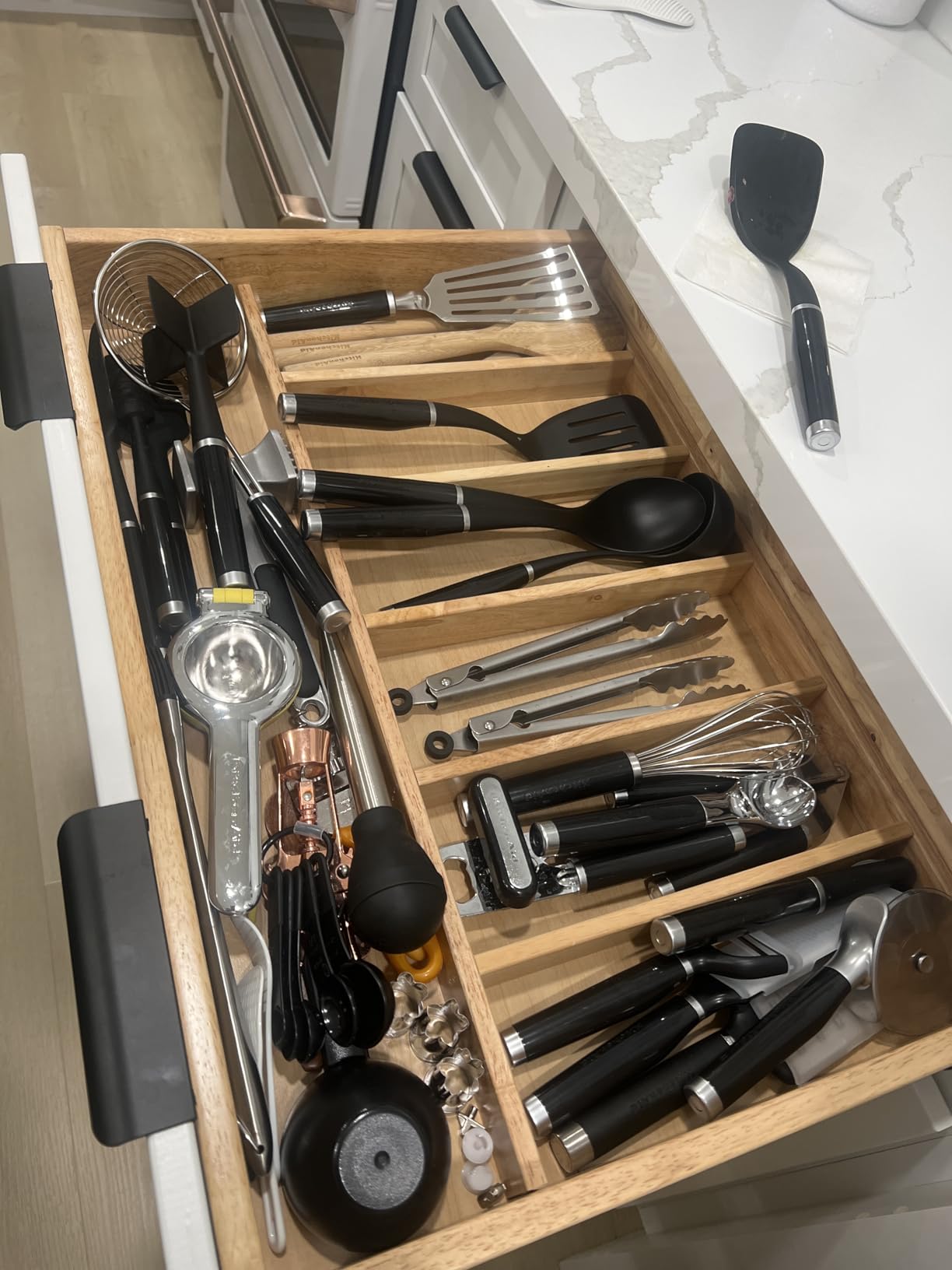 KitchenAid Classic Tool and Gadget Set, 15-Piece, Black customer photo 1