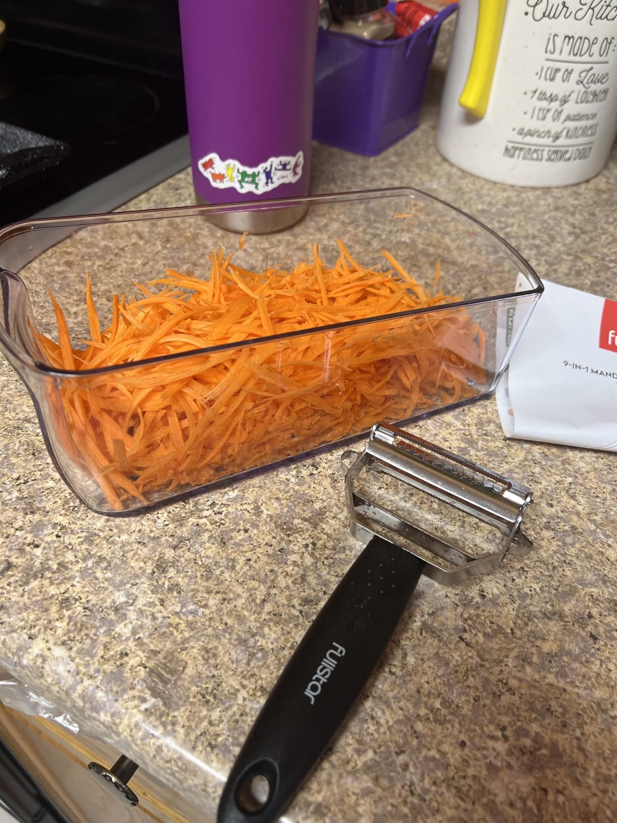 Fullstar Mandoline Slicer for Kitchen, Fruit Cutter, Cheese Grater, Cucumber Slicer, Veggie Spiralizer, Food Cutter & Kitchen Gadgets & Gifts with Safety Glove (6 in 1, White) customer photo 1