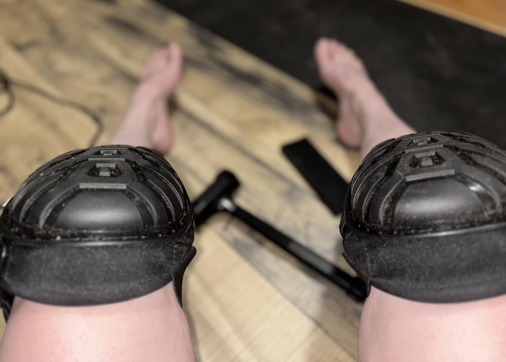 BALENNZ Professional Knee Pads for Work - Heavy Duty Foam Padding Gel Construction Knee Pads with Strong Double Straps - Comfortable Knee Protection for Indoor and Outdoor Use customer photo 1