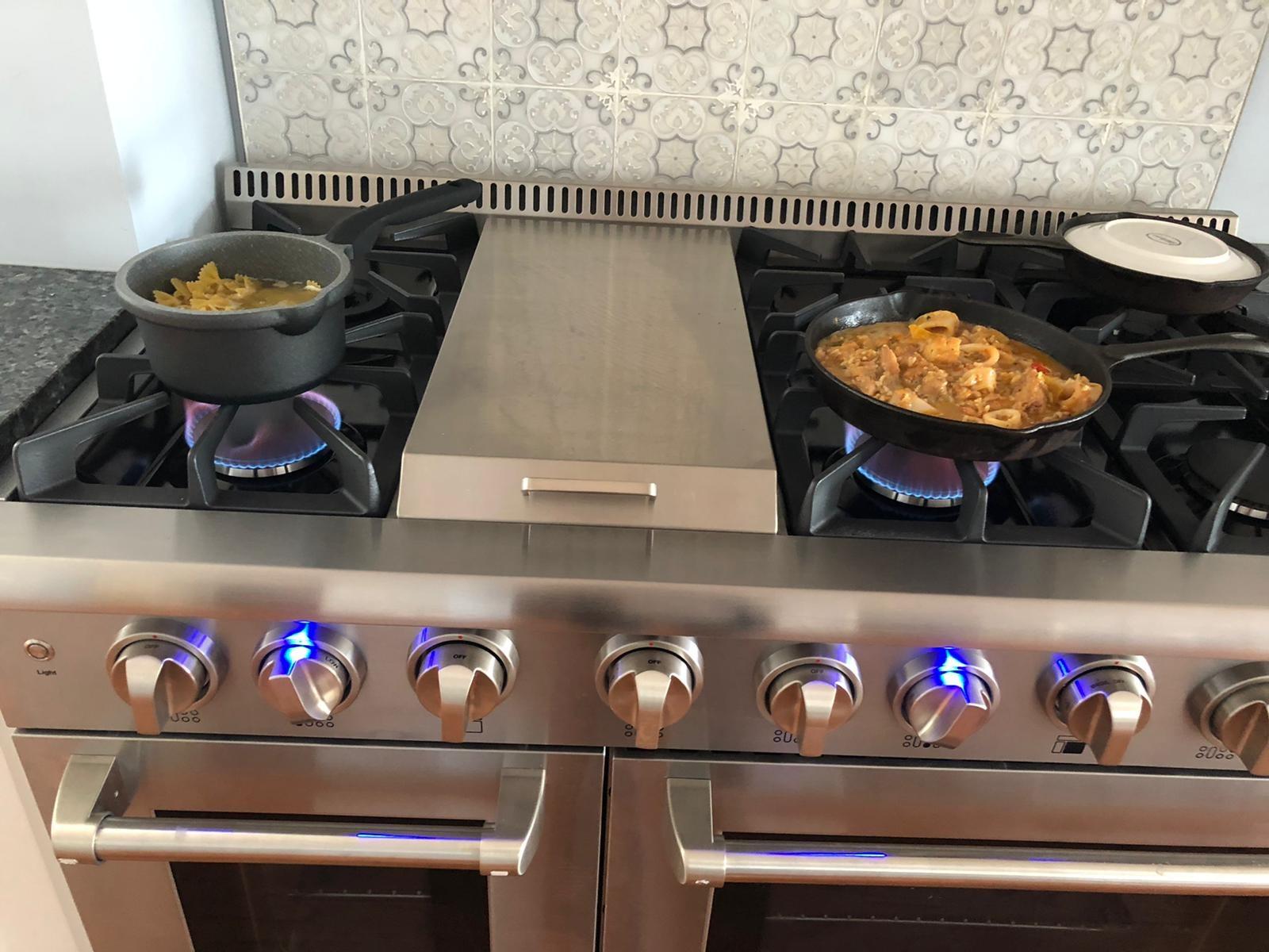 THOR Kitchen Freestanding 48-Inch Gas Range with Dual Ovens in Stainless Steel - Model HRG4808U customer photo 1