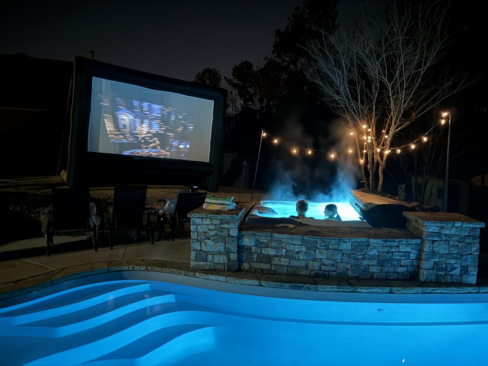 20 Feet Inflatable Projector Screen Outdoor Inflatable Movie Screen with Air Blower Storage Bag, Easy Set Up Blow Up Screen for Backyard Movie Night, Theme Parties, Celebrations customer photo 2