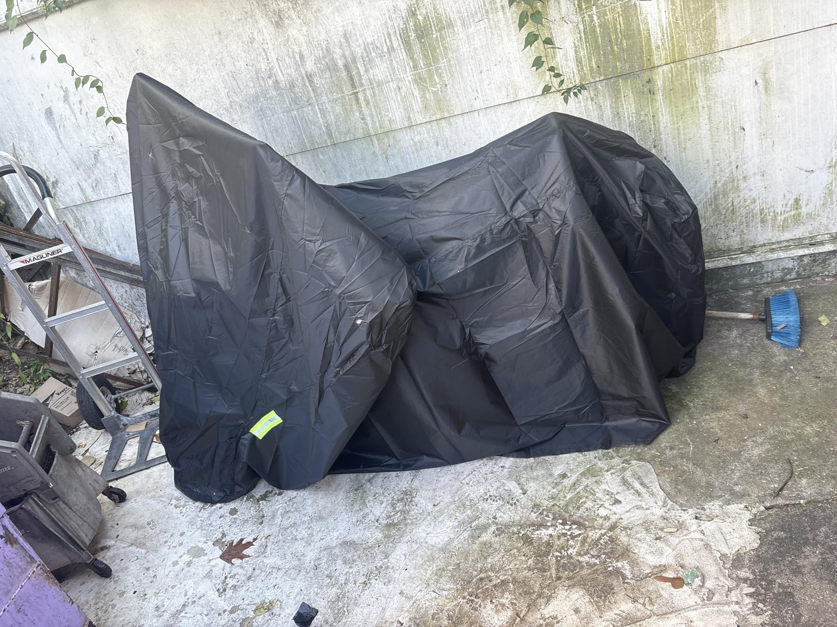 Motorcycle Cover All Season,Universal Weather Quality Waterproof Sun Outdoor Protection Scooter Shelter Tear Proof Night Reflective & Lock-Holes Storage Bag Fits up to 105