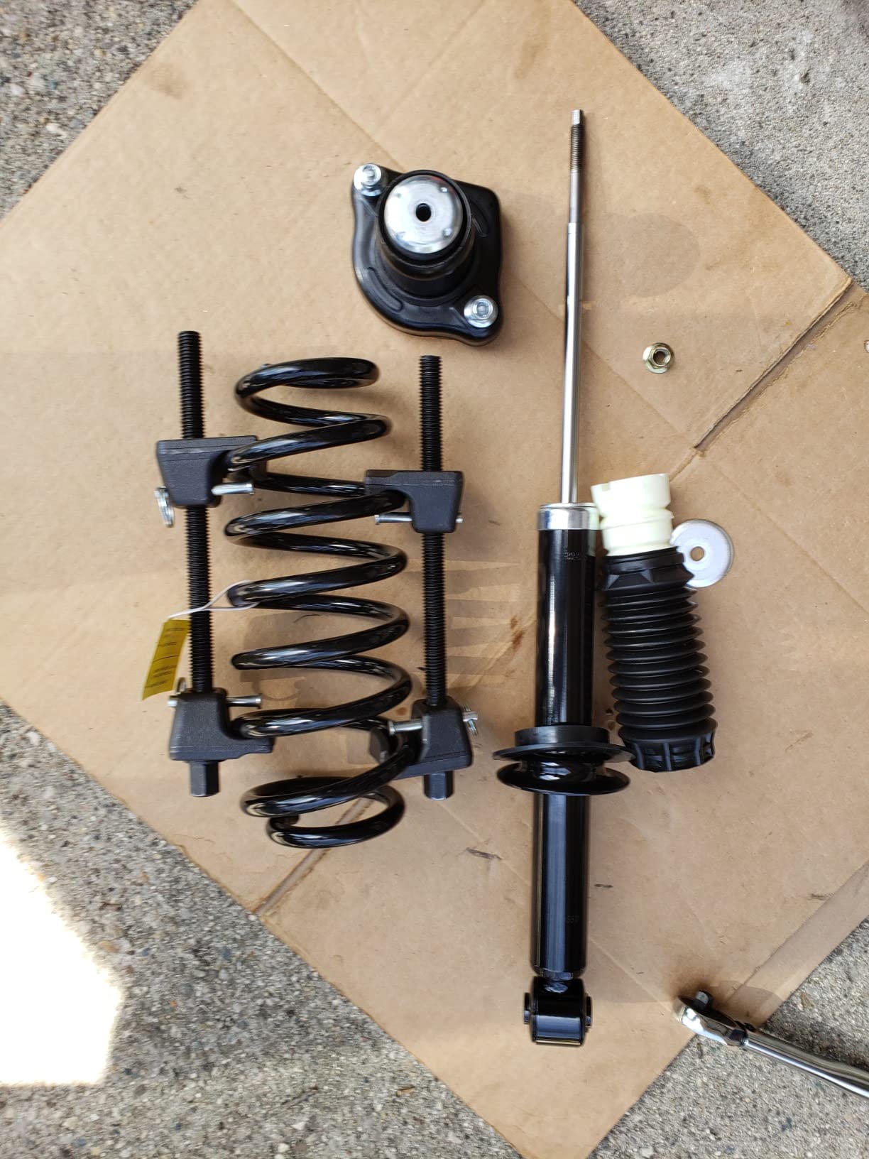 OEMTOOLS 25553 Coil Spring Compressor, Safe and Efficient MacPherson Strut Spring Compressor, Strut and Coil Spring Maintenance customer photo 2