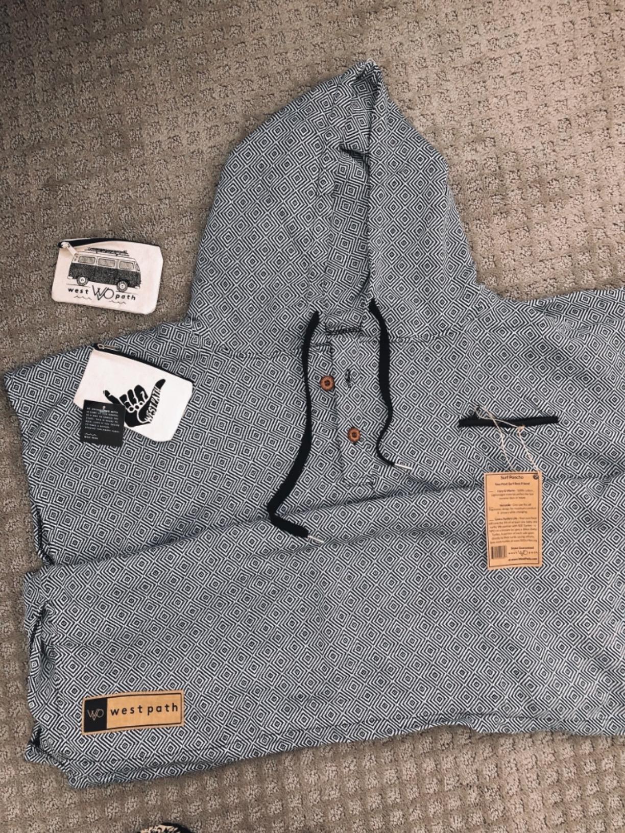 Open Road Goods Surf Poncho - 100 Cotton Adult Hooded Changing Towel | Grey Black Turkish Robe | Surf Change Poncho, Surfers Robe, Wetsuit Changing Robe | Men & Womens Swim Parka customer photo 2