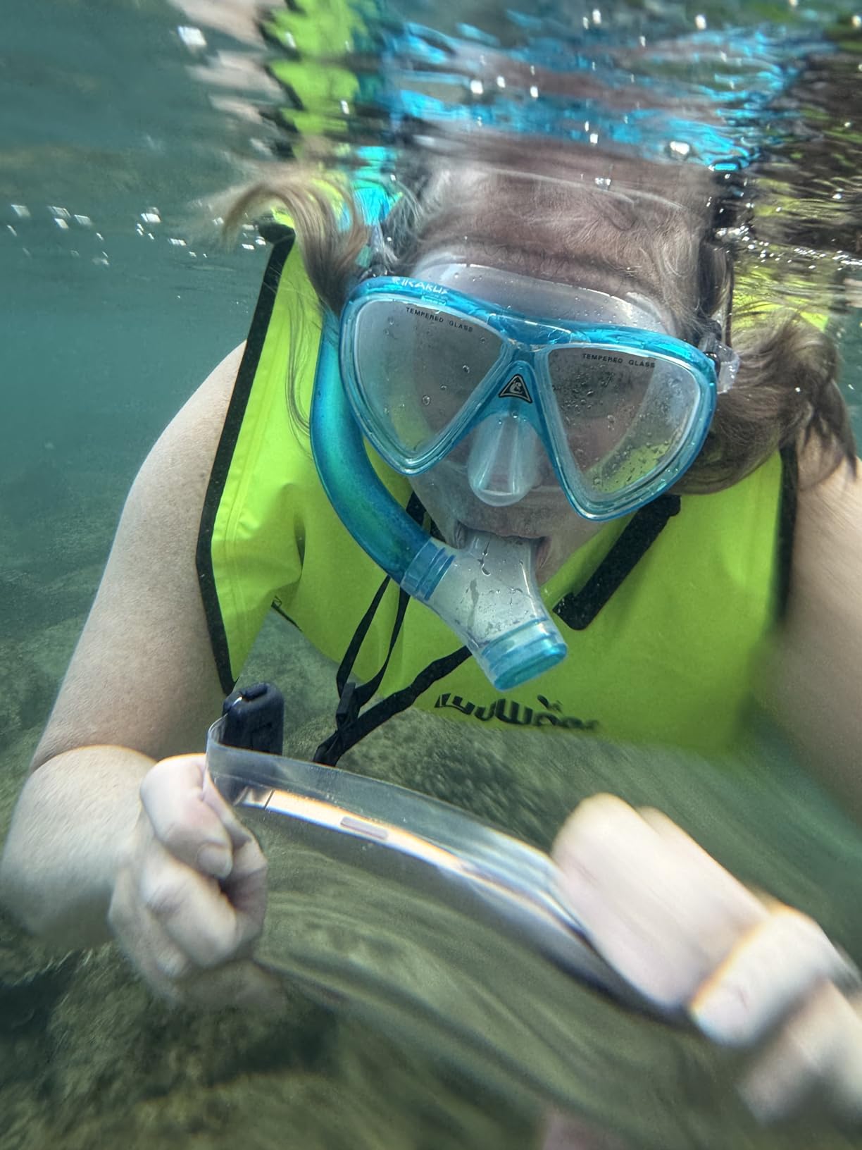 Cressi Adult Snorkel Set (Mask, Dry Snorkel, Adjustable Fins) - Light for Travel - Ocean Set: Designed in Italy customer photo 1