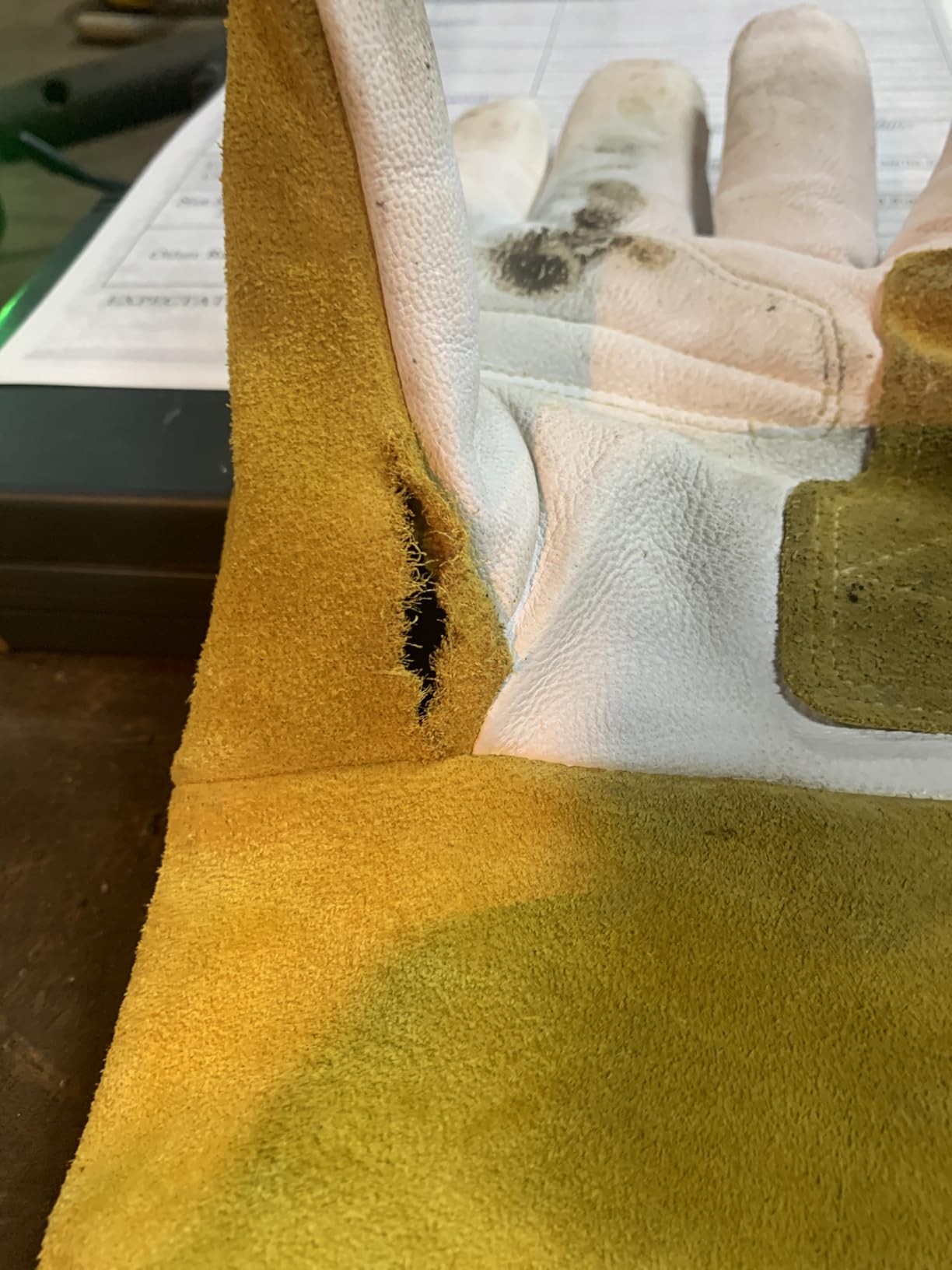 Caiman Premium Goat Grain TIG/Multi-Task Welding Gloves, Split Cowhide Back, 4-Inch Extended Cuff, White/Gold, Large (1540-5) customer photo 2