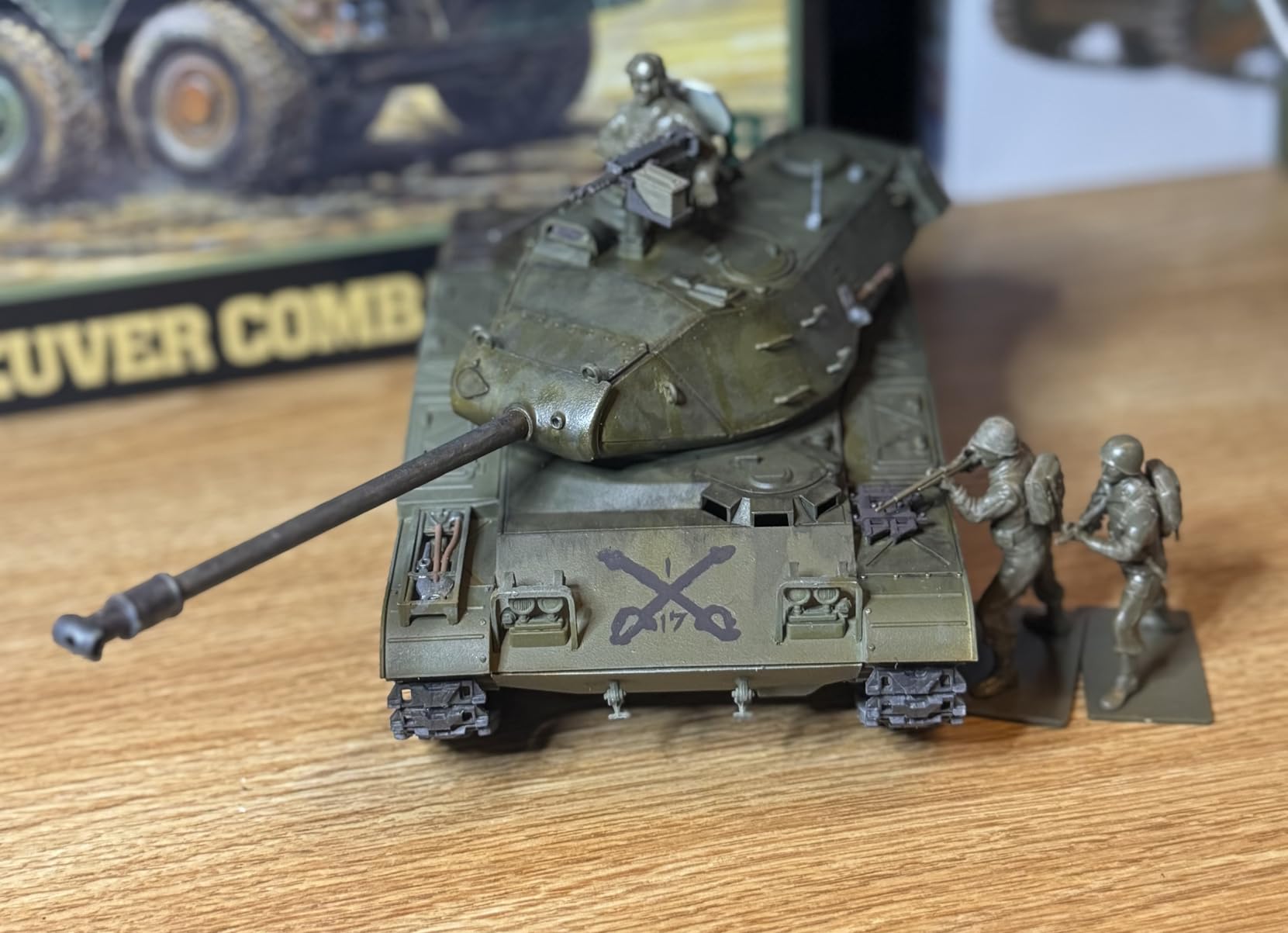 Vallejo - WWII American Armour & Infantry Model Color Paint Set | Historic US Military Shades | Brush & Airbrush Compatible Acrylic Colors | Pro Modeler Collection | 6 bottles x 18 ml. (0.6 fl.oz) customer photo 1