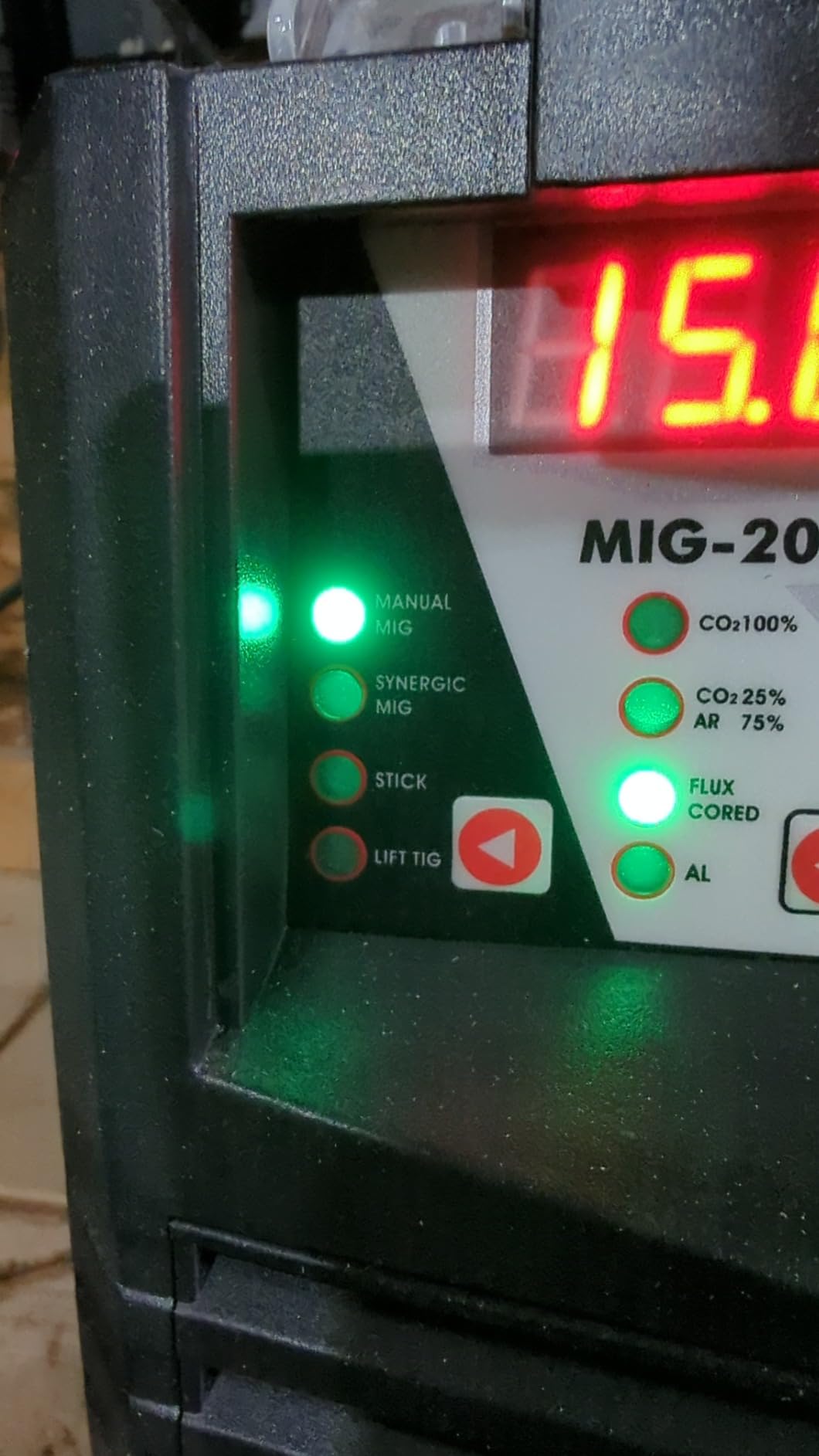 YESWELDER MIG-205DS PRO MIG Welder, 200Amp 110/220V Dual Voltage MIG Welding Machine, 5 in 1 Gas MIG/Flux Core MIG/Spool Gun MIG/Lift TIG/Stick Multiprocess Aluminum MIG Welder, Spool Gun Compatible customer photo 2