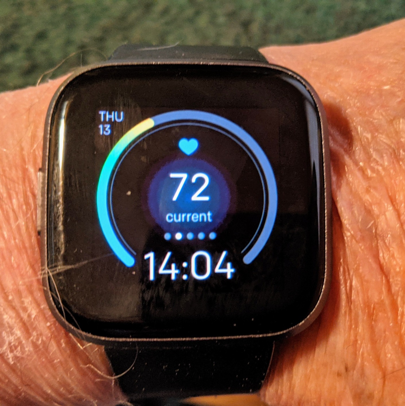 Fitbit Versa 2 Special Edition Health and Fitness Smartwatch with Heart Rate, Music, Alexa Built-In, Sleep and Swim Tracking, Smoke Woven/Mist Grey, One Size (S and L Bands Included) customer photo 2