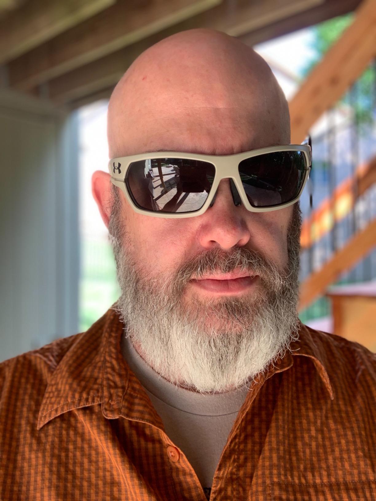 TAME The Wild Beard Brush and Beard Straightener for Men - Ionic Heated Comb with 3 Adjustable Temps - Wooden Beard Comb for Grooming - Anti-Scald Safety - for All Hair Types customer photo 1