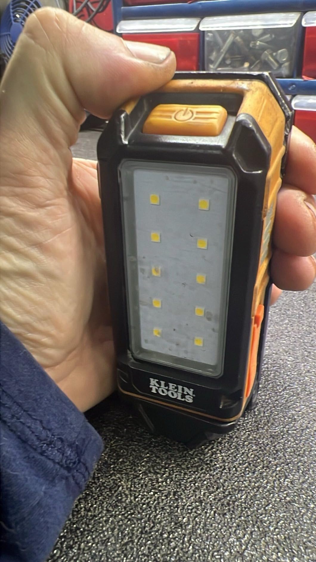 Klein Tools 56403 LED Light, Rechargeable Flashlight/Worklight with Kickstand, Magnetic Mount, and Carabiner, Charges Small Electronics customer photo 1