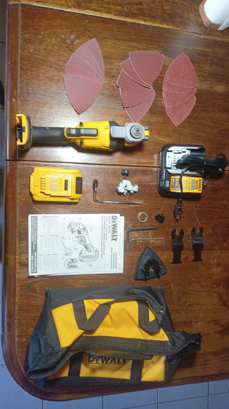 DEWALT 20V MAX XR Oscillating Multi-Tool Cordless, Variable Speed Brushless Motor Multitool with LED Light, Extended Runtime, Includes Two Wood Cutting Blades, Tool Only (DCS356B) customer photo 2