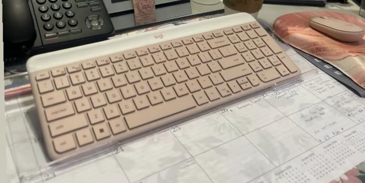 Logitech MK470 Slim Wireless Keyboard and Mouse Combo - Modern Compact Layout, Ultra Quiet, 2.4 GHz USB Receiver, Plug n' Play Connectivity, Compatible with Windows - Graphite customer photo 1