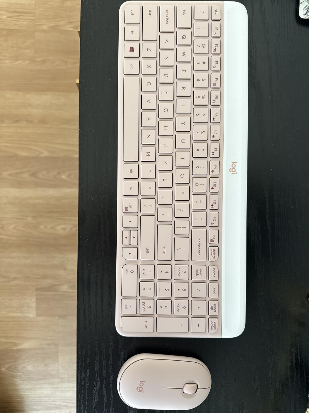 Logitech MK470 Slim Wireless Keyboard and Mouse Combo - Modern Compact Layout, Ultra Quiet, 2.4 GHz USB Receiver, Plug n' Play Connectivity, Compatible with Windows - Graphite customer photo 2