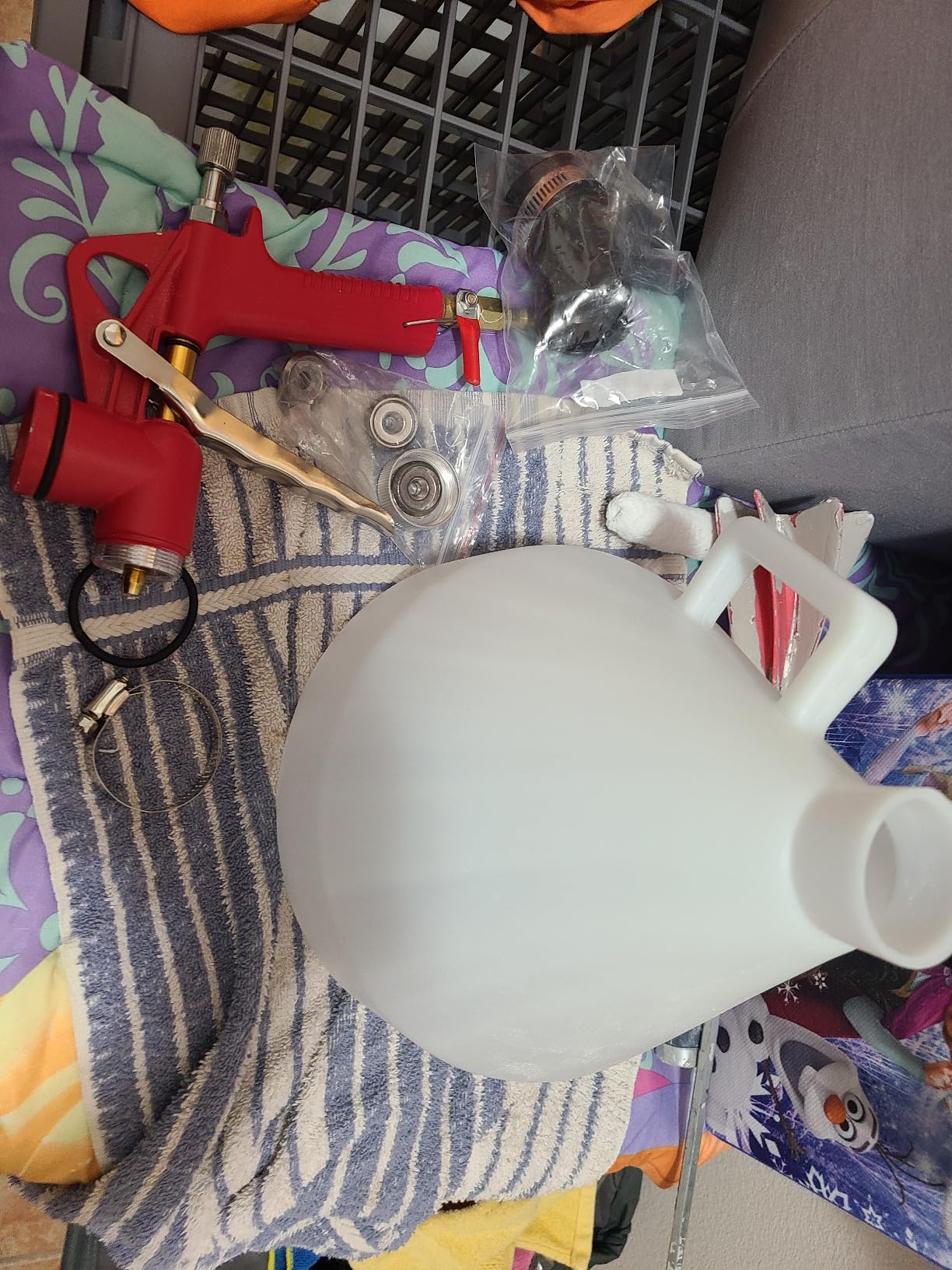 Joywayus Air Hopper Spray Gun with 4.0mm/6.0mm/8.0mm Nozzle Paint Texture Drywall Painting Sprayer, Yellow, 0.79 Gallon (3 L) Elbow customer photo 2