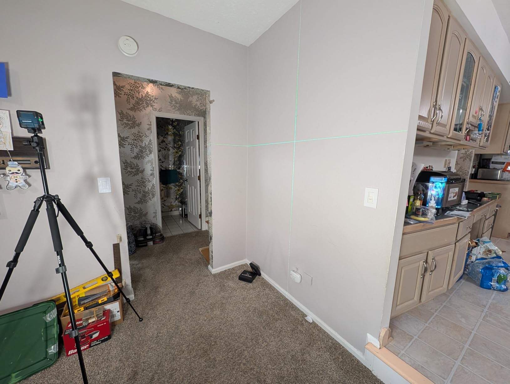 Laser Level, RockSeed 100 Feet Horizontal Line Laser, Self Balancing, Vertical and Horizontal Line, 360 Degree Rotation customer photo 2