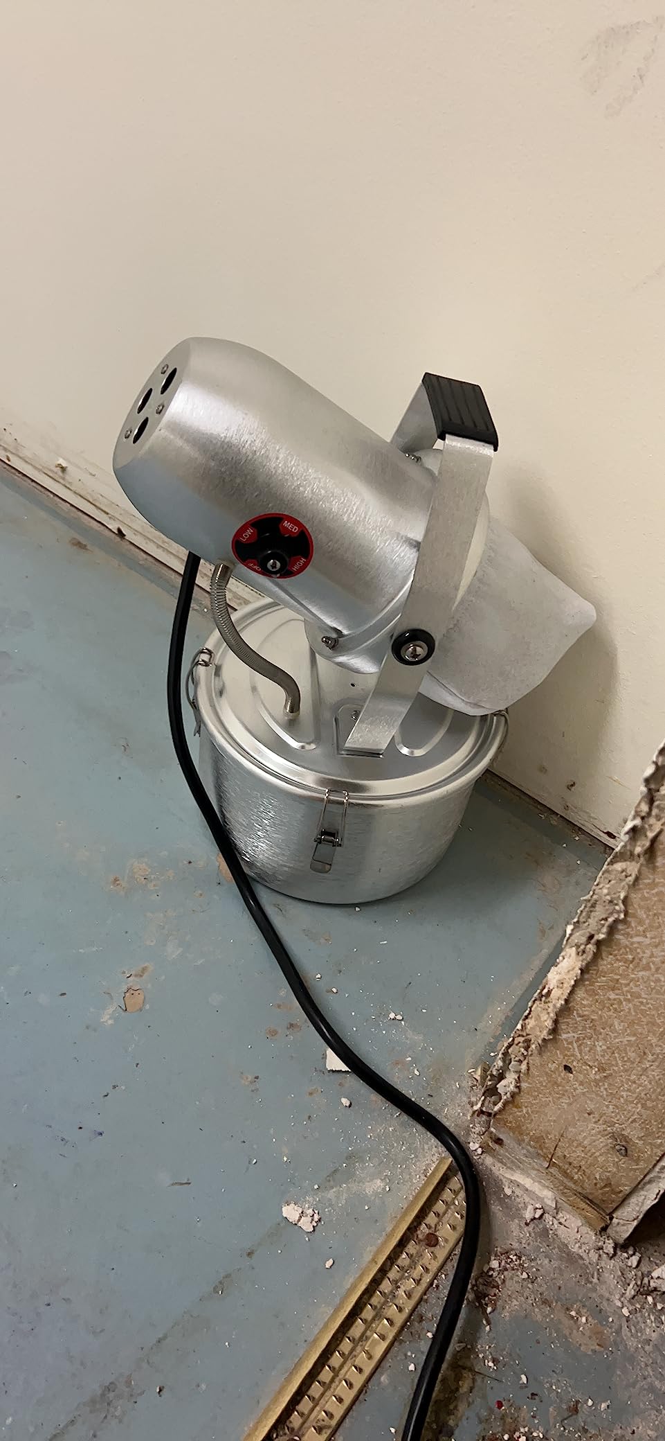 Silver Bullet Pro ULV Fogger Machine ULV Indoor Outdoor Tri-jet Non Thermal Cold Professional by Sylvan customer photo 3