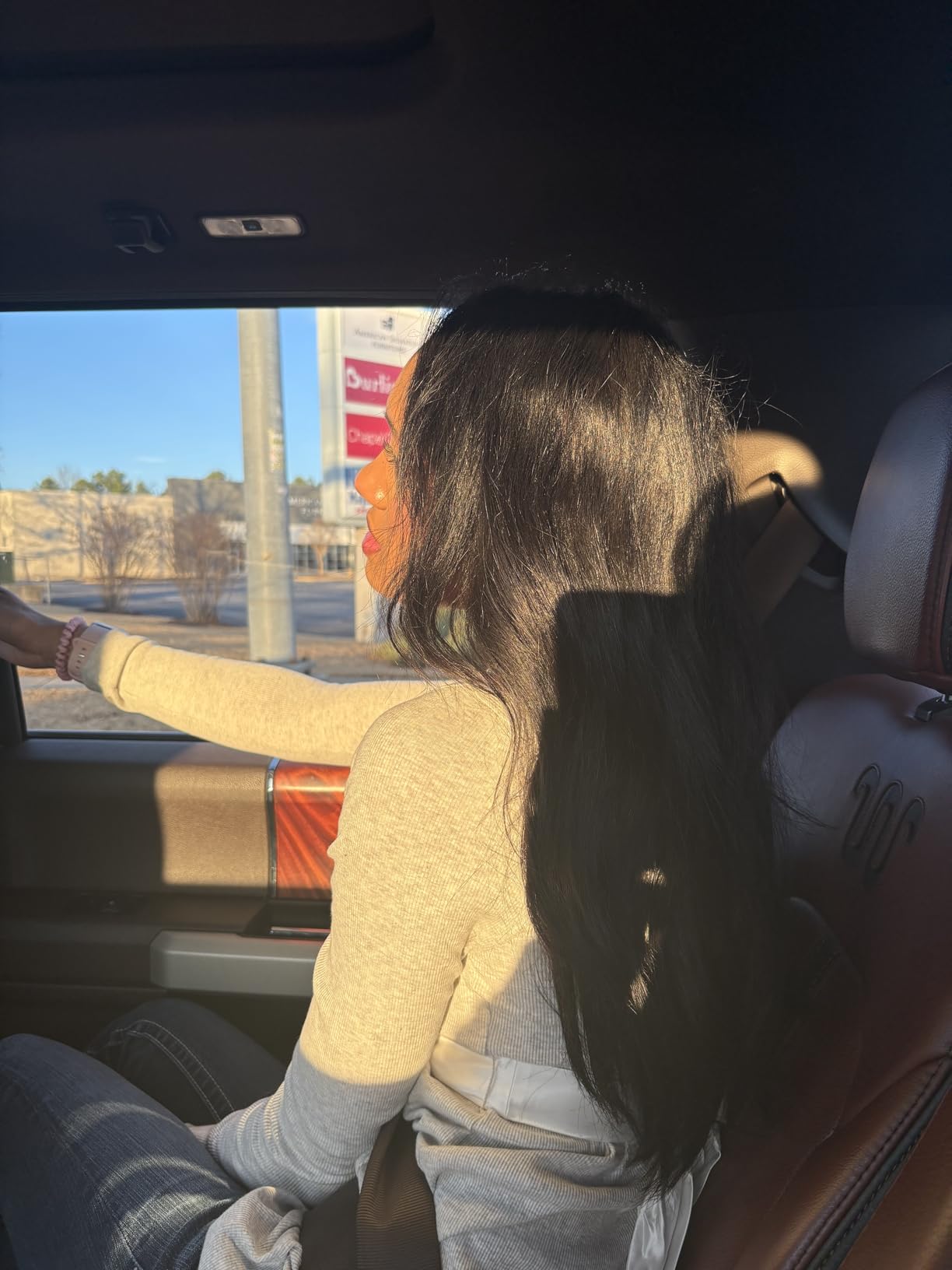 KISS 1875 Watt Pro Tourmaline Ceramic Hair Dryer, Styling Edition, 3 Heat Settings, 2 Speed Settings, Cool Shot Button, 7 Blow Dryer Accessories Included, 2-Year Warranty - Red customer photo 1