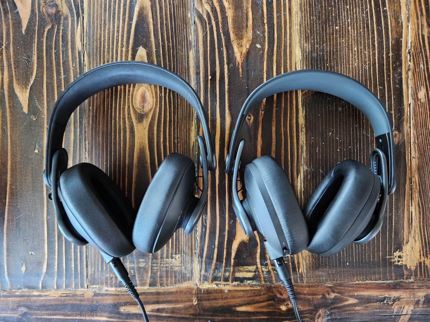 Pro Audio K371 Wired Over-Ear, Closed-Back, Foldable Professional Recording Studio Headphones, Studio Monitor Mixing, Podcast, DJ Stereo Headsets, Black customer photo 1