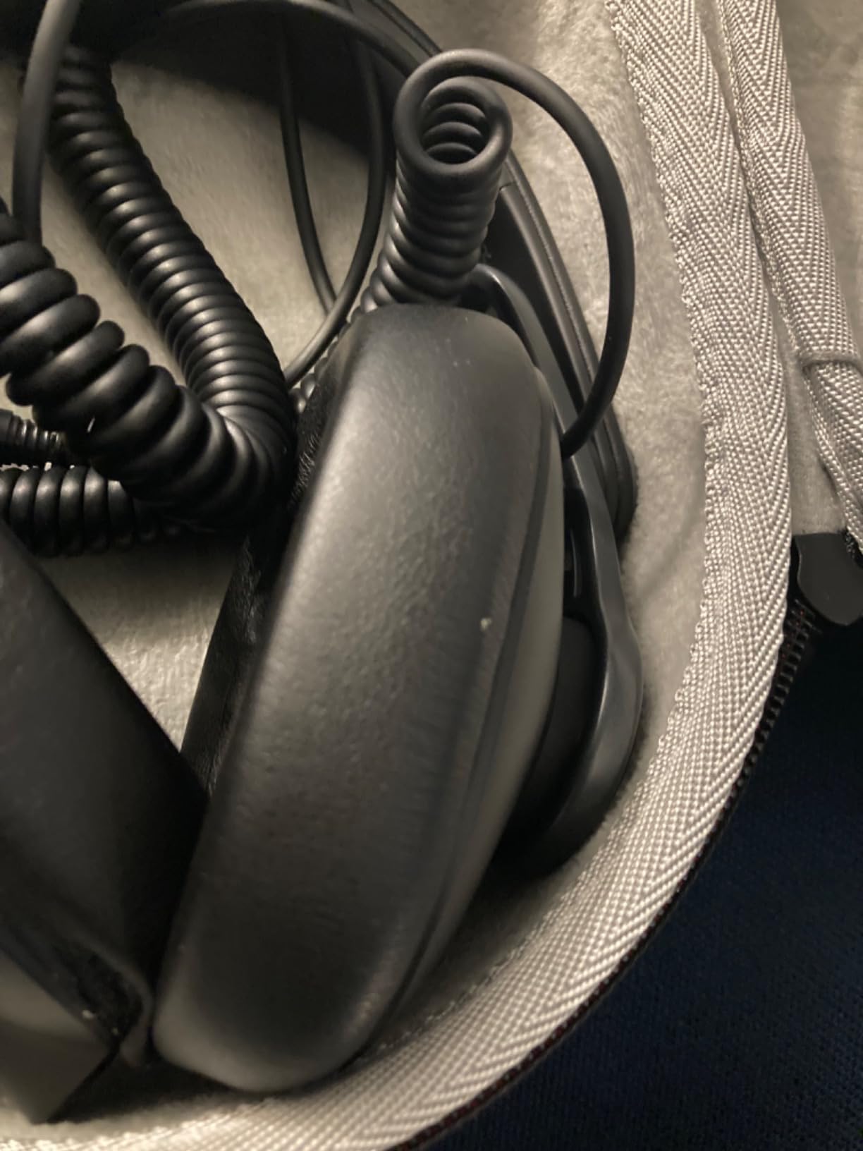 Pro Audio K371 Wired Over-Ear, Closed-Back, Foldable Professional Recording Studio Headphones, Studio Monitor Mixing, Podcast, DJ Stereo Headsets, Black customer photo 2