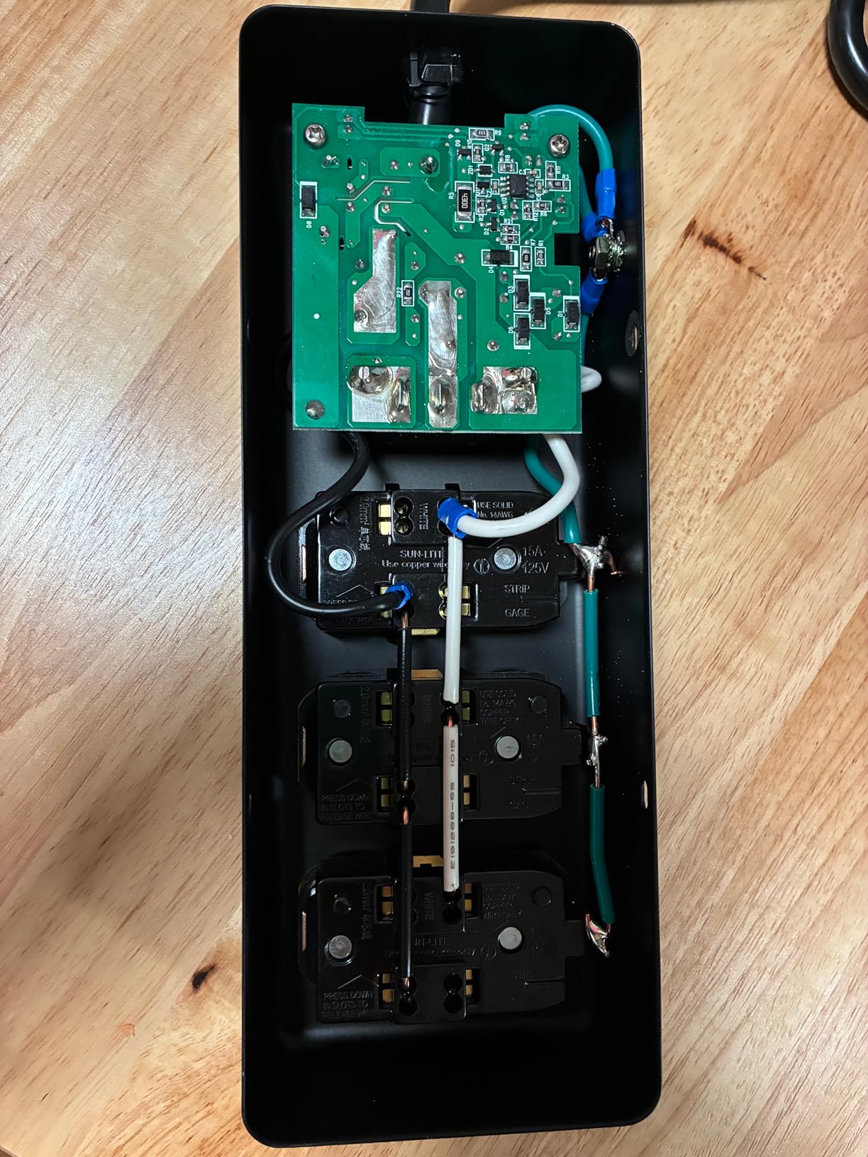 Furman SS-6B-PRO Extreme Voltage Protect Surge Strip customer photo 2