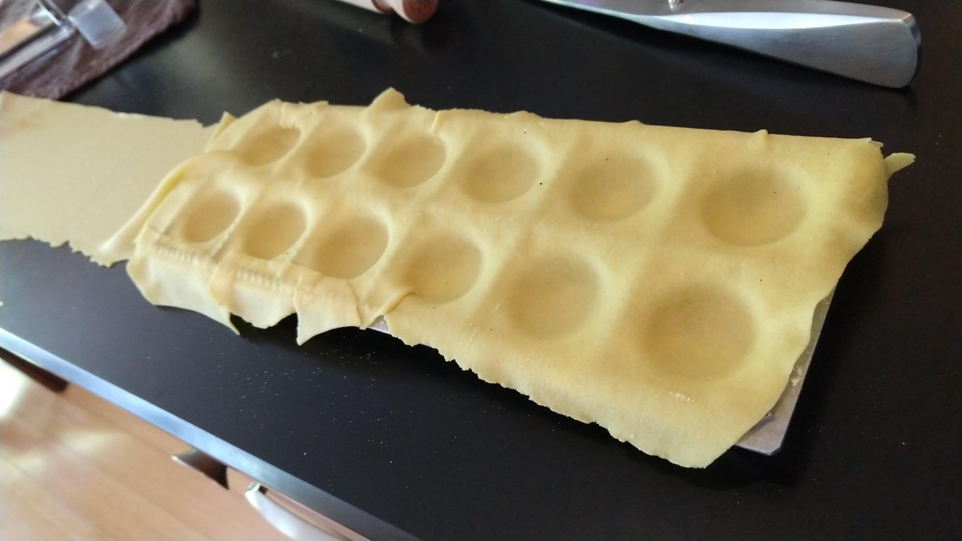 MARCATO Made in Italy 12 Large Round Agnolotti Ravioli Mold customer photo 2