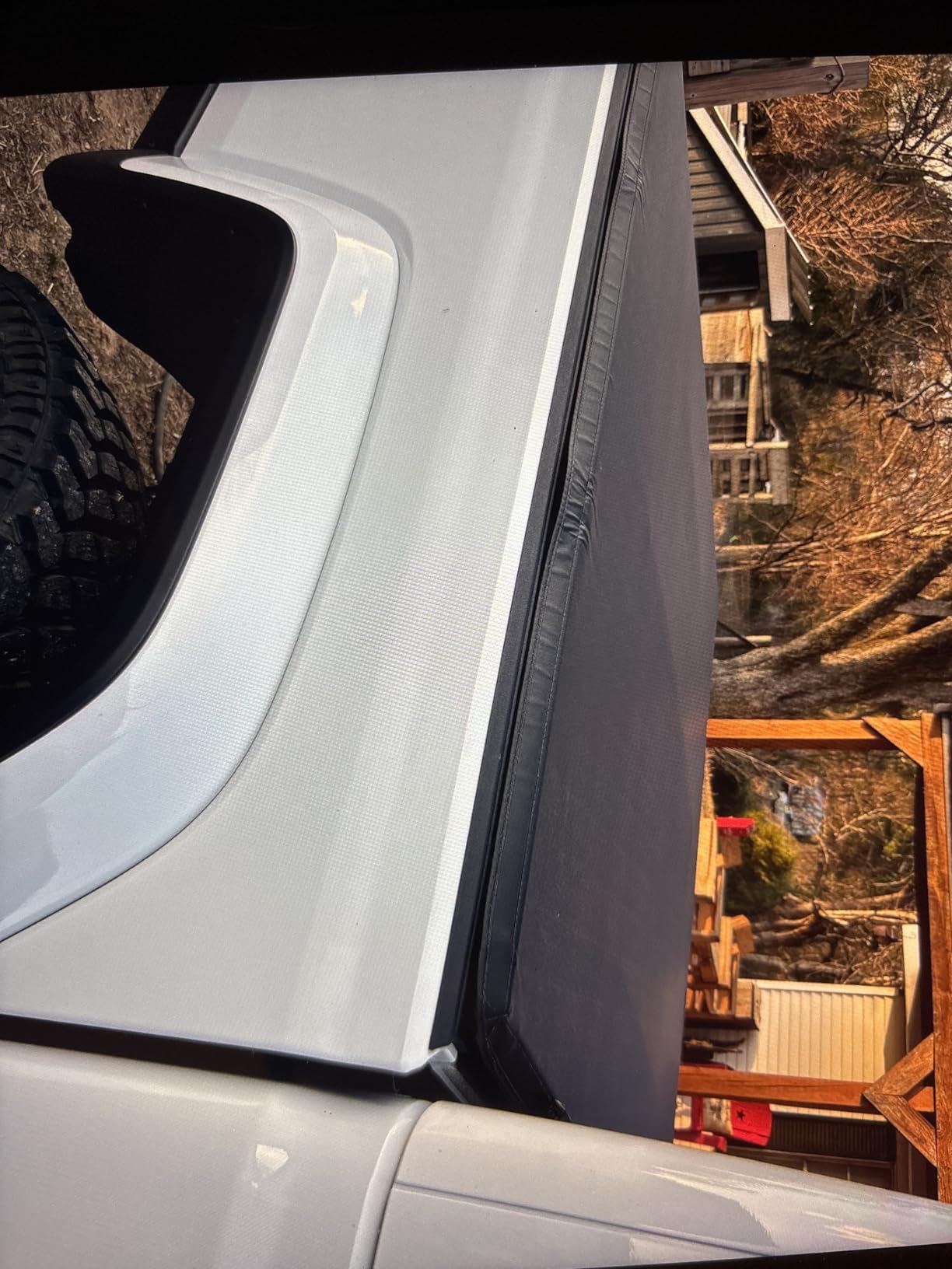 Tyger Auto T3 Soft Tri-fold Truck Bed Tonneau Cover Compatible with 2020-2026 Jeep Gladiator JT | 5' (60