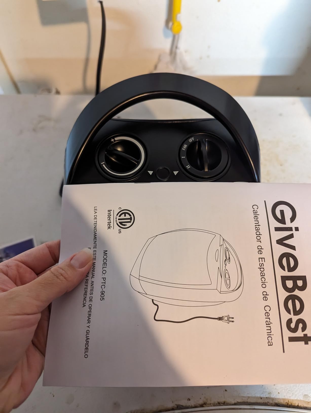 GiveBest Portable Electric Space Heater, 1500W/750W Ceramic Heater with Thermostat, Heat Up 200 Square Feet in Minutes, Safe and Quiet for Office Room Desk Indoor Use customer photo 1