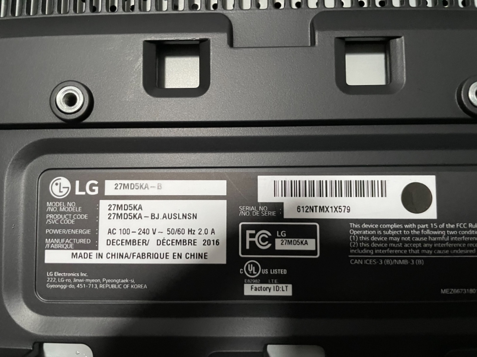 LG 27MD5KL-B Ultrafine 27-inch IPS LCD 5K UHD Monitor (Renewed) customer photo 2