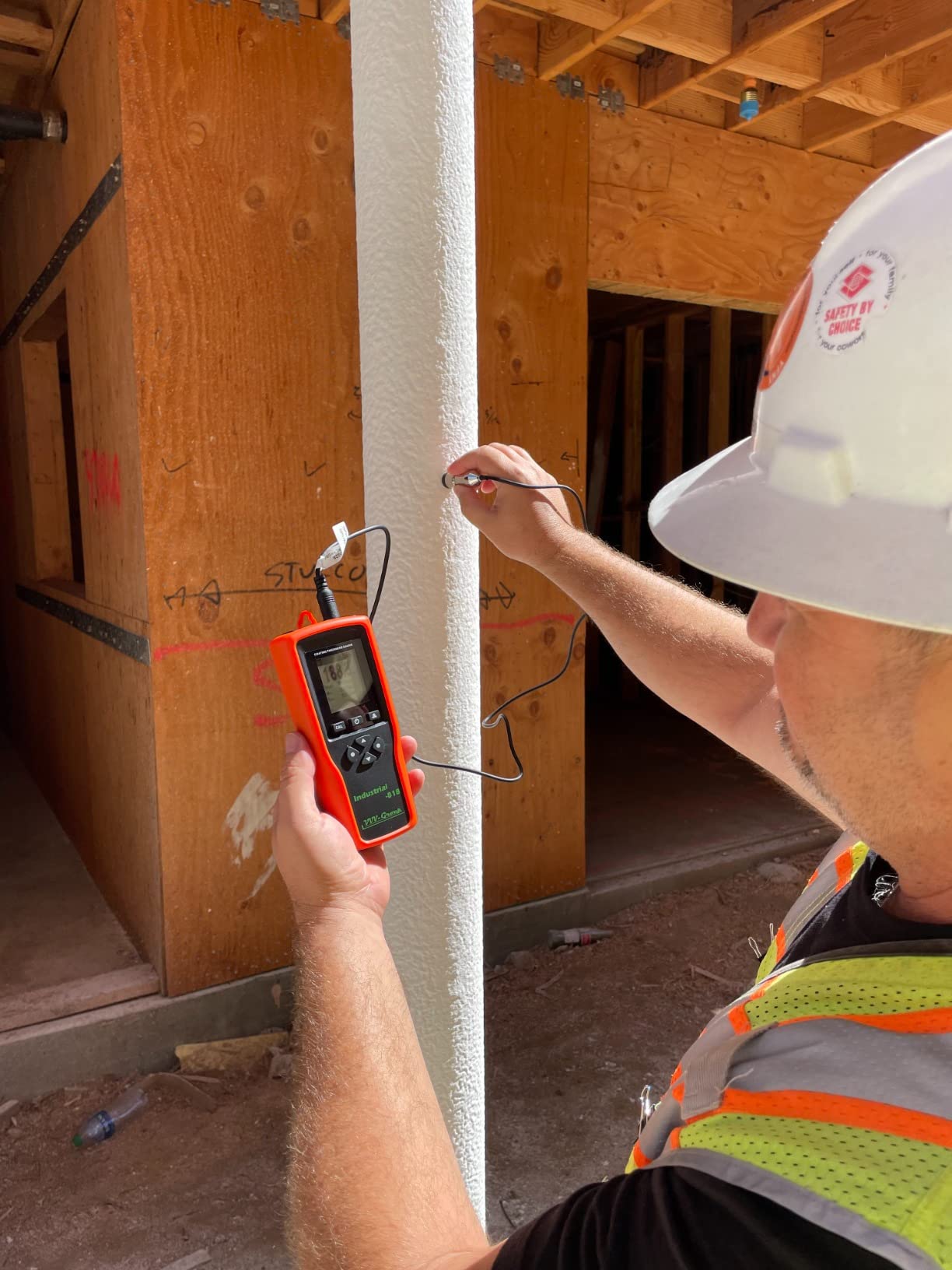 Coating Thickness Gauge Industrial-818 with External Probe - 0-197 mil (0-5000μm) Fe / 0-120 mil (0-3000μm) NFe, 0.001 mil Resolution, Factory/Zero/Multi-Point Calibration, Memory, PC Connectivity customer photo 1