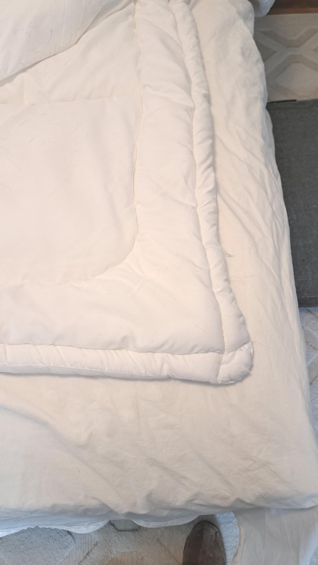 Bedsure Comforter Duvet Insert - Quilted Comforters King Size, All Season Duvet, GentleSoft Down Alternative Bedding Blanket customer photo 2