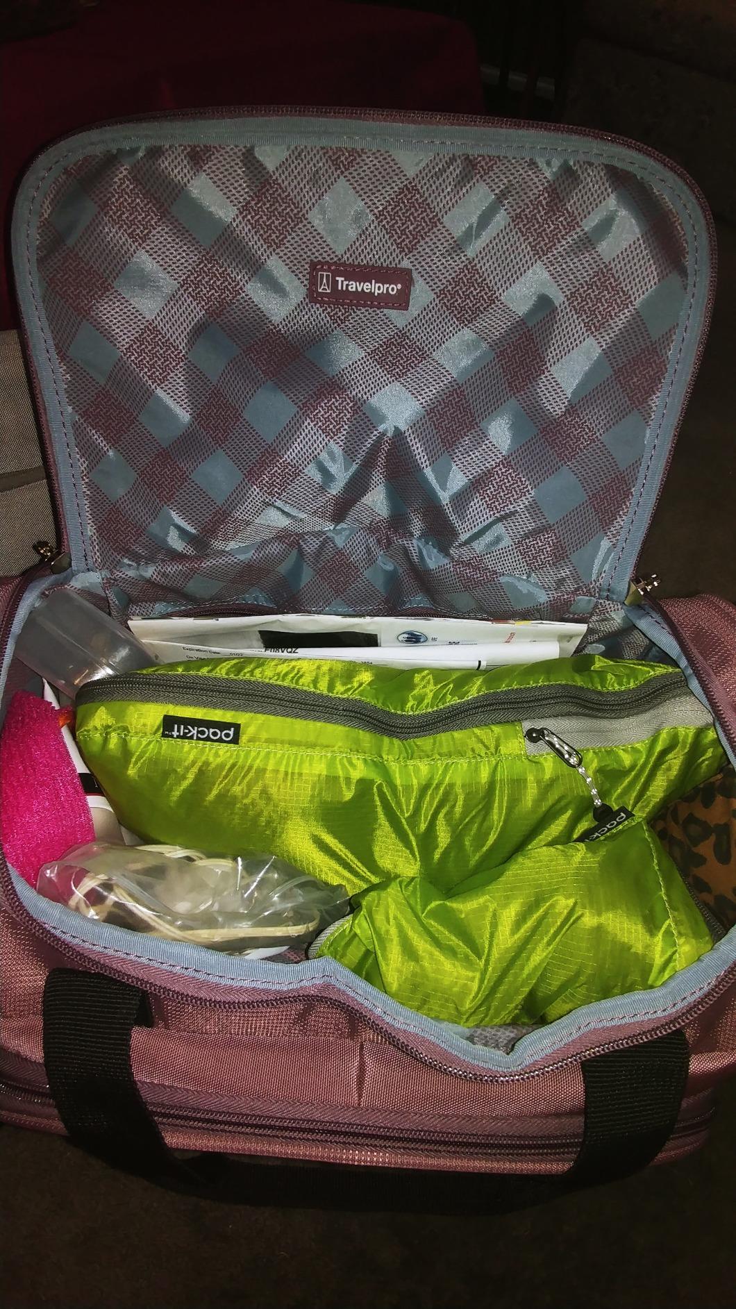 Travelpro Maxlite 5 Softside Expandable Luggage with 4 Spinner Wheels, Lightweight Suitcase, Men and Women, Black, 2-Piece Set (21/25) customer photo 1