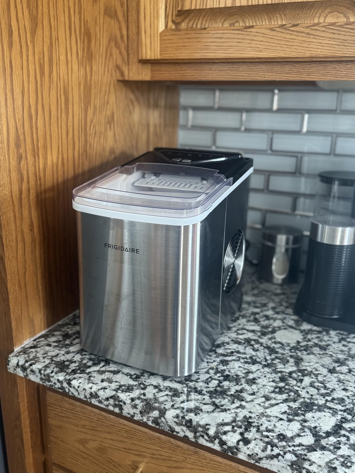 Frigidaire EFIC123-SS Counter Top Maker, Produces 26 pounds Ice per Day, Stainless Steel customer photo 1