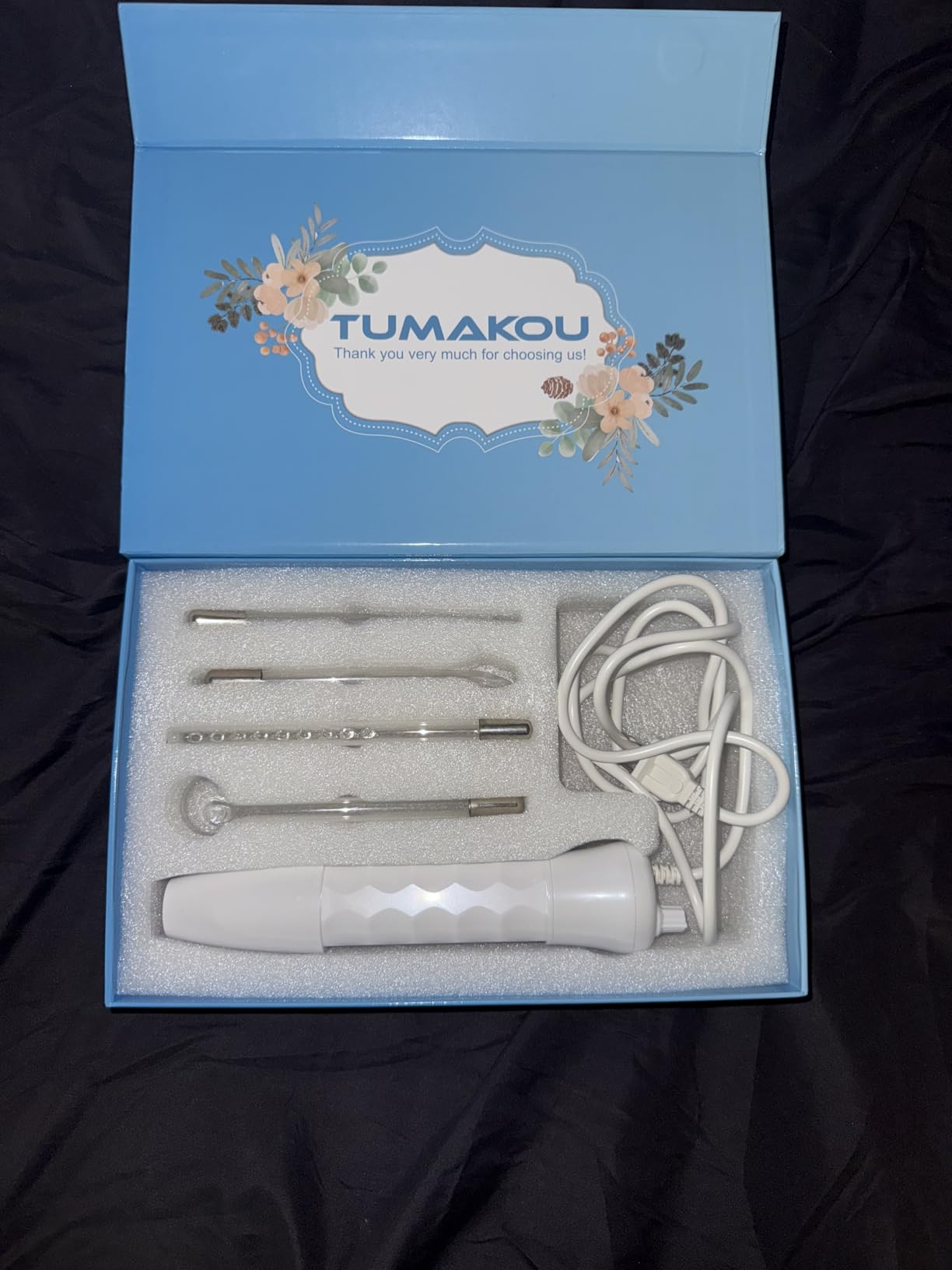 TUMAKOU Portable Handheld High Frequency Facial Skin Wand Machine with 4 Different Tubes customer photo 1