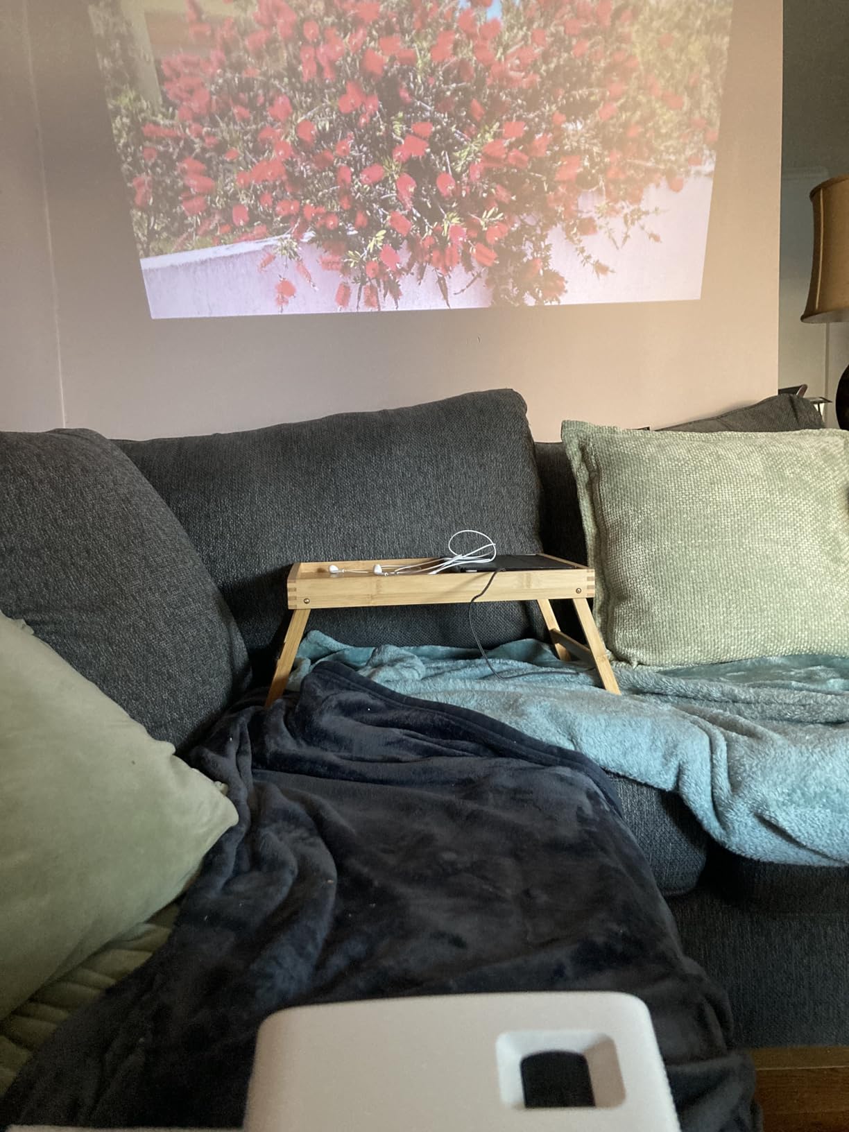 Mini Projector, ELEPHAS Portable Projector for iPhone, 7000L with Synchronize Smartphone Screen, Movie Projector with 1080P HD/200 Screen Support, Compatible with Android/iOS/TV Stick/HDMI/USB/SD customer photo 2