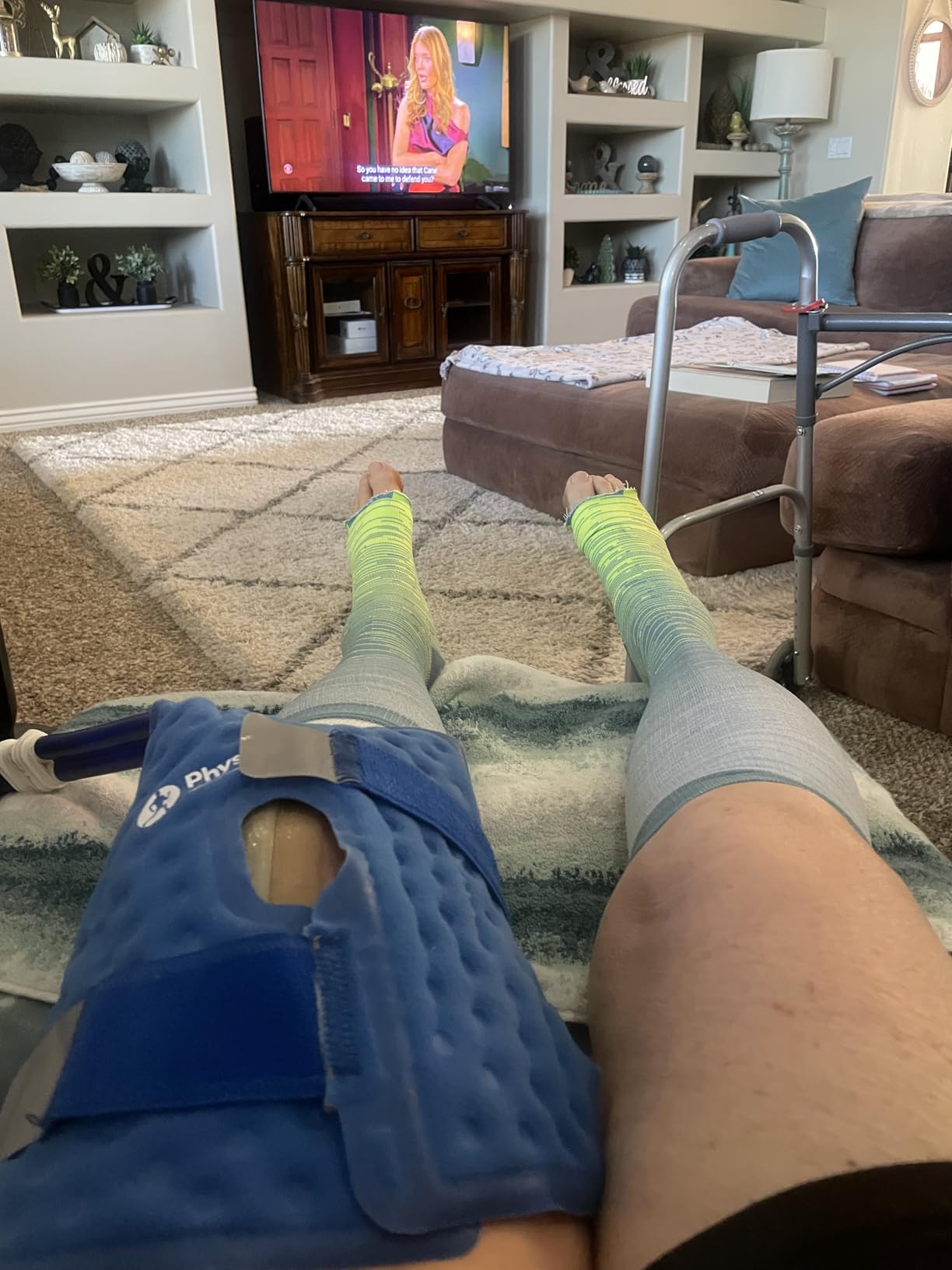 PhysioNatural Cold Therapy Ice Machine for Knee Surgery Recovery - Programmable Continuous Cryotherapy System with Adjustable Knee Pad for Post-Op Swelling, Sprains & Injuries customer photo 1