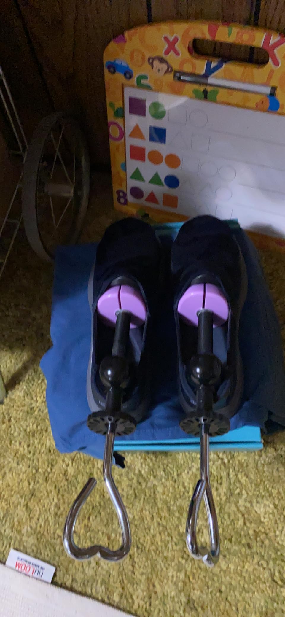 Shoe Stretcher, Plastic Pair of 4-way Adjustable Shoe Expander Shoe Tree Widener for Wide Feet Bunions customer photo 1