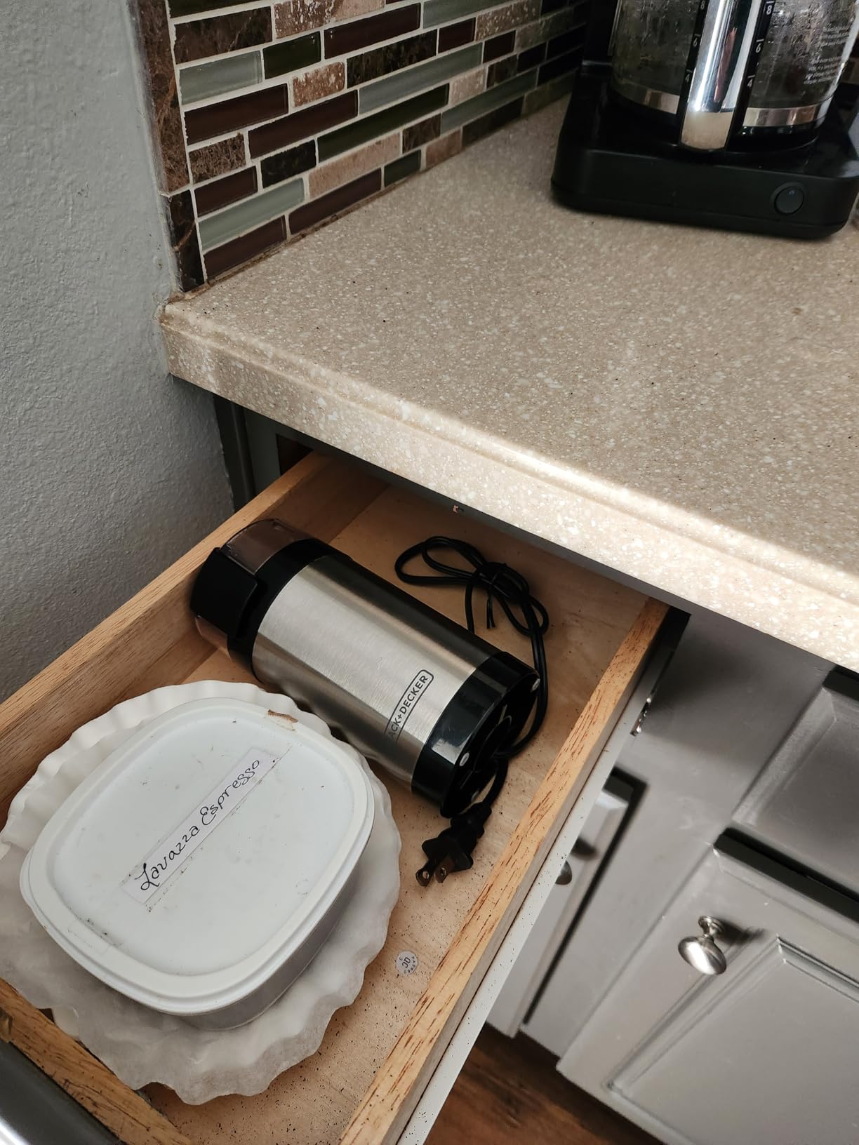 BLACK+DECKER One Touch Coffee Grinder, 2/3 Cup Coffee Bean Capacity, Spice Grinder, One Touch Push-Button Control -150 Watts -Stainless Steel Blades customer photo 1