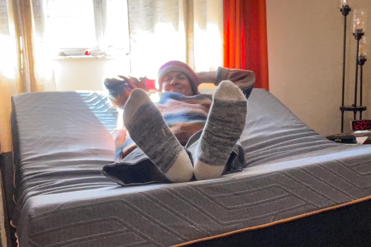 Lucid L150 Adjustable Base - Bed Frame with Head and Foot Incline - Wireless Remote Control - Premium Quiet Motor, Queen size customer photo 1