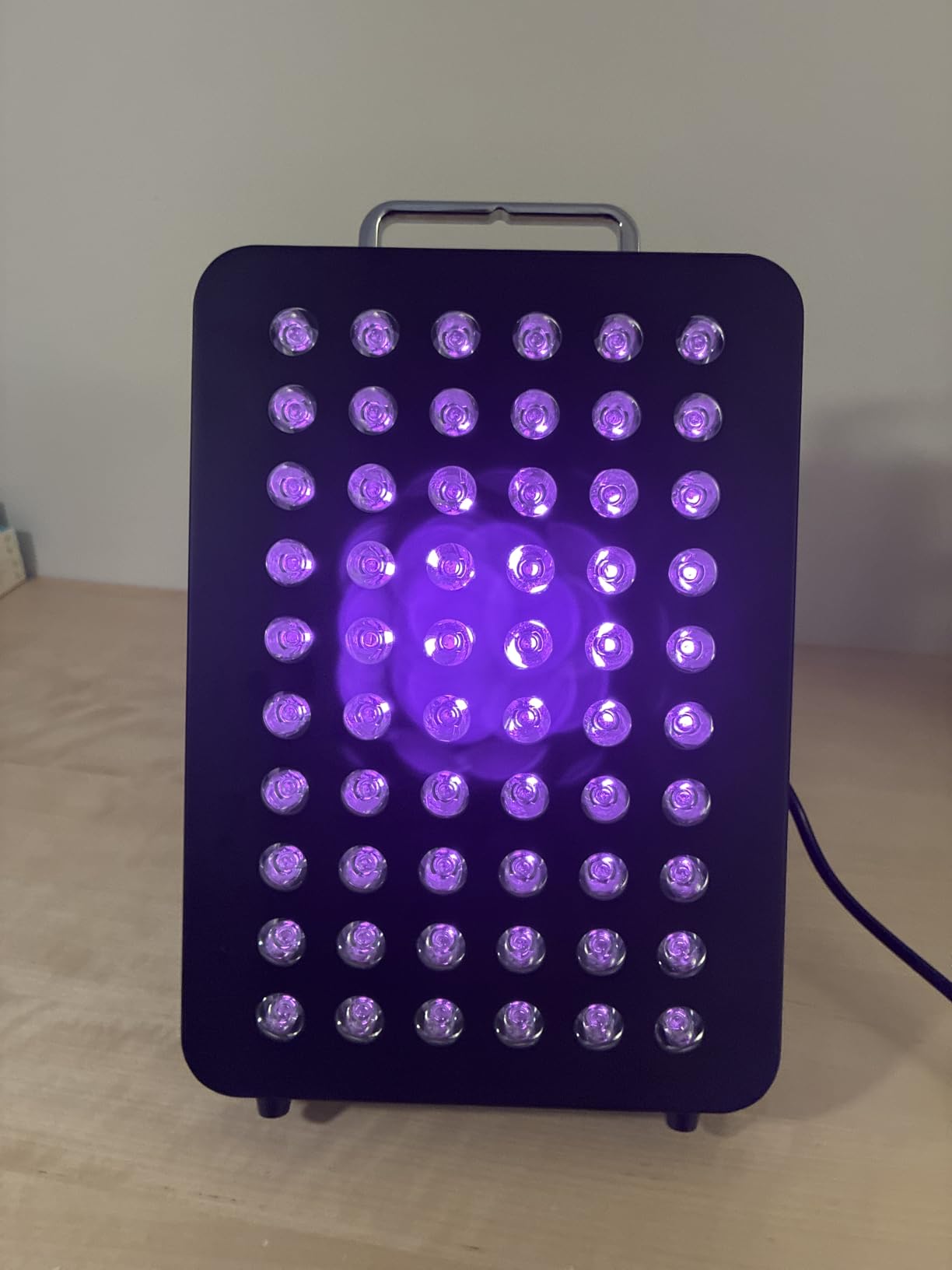 BestQool Red Light Therapy, Dual Chip Elite Grade LED Red Infrared Light Device with Near-Infrared Light 660nm 850nm High Power Red Light Therapy Panel at Home, Ideal for Body, Face, 105W (Black 60) customer photo 2