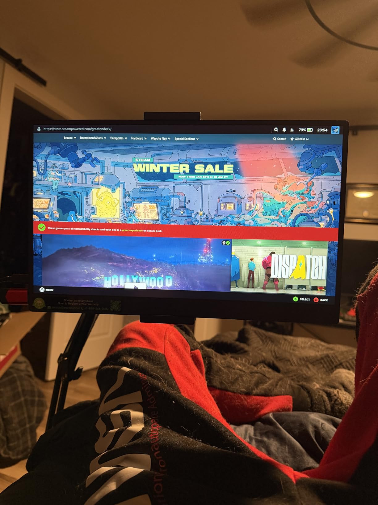 cocopar Portable Monitor 15.6 Inch 1080P FHD 60Hz 85% sRGB Travel Monitor with Speaker HDMI USB-C Second Screen for Laptop MacBook Surface PC Xbox PS4/5, VESA Mountable, with Cover Stand customer photo 1