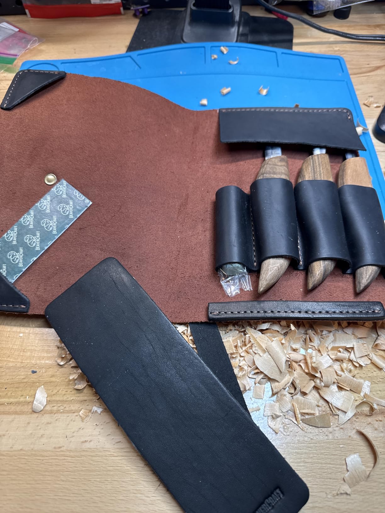 BeaverCraft Wood Carving Knife Set Deluxe S15X - Wood Carving Kit with Detail Chip Knife, Sloyd Roughing Whittling Knives & Leather Strop - Whittling Tools Set with Leather Case for Carvers customer photo 2