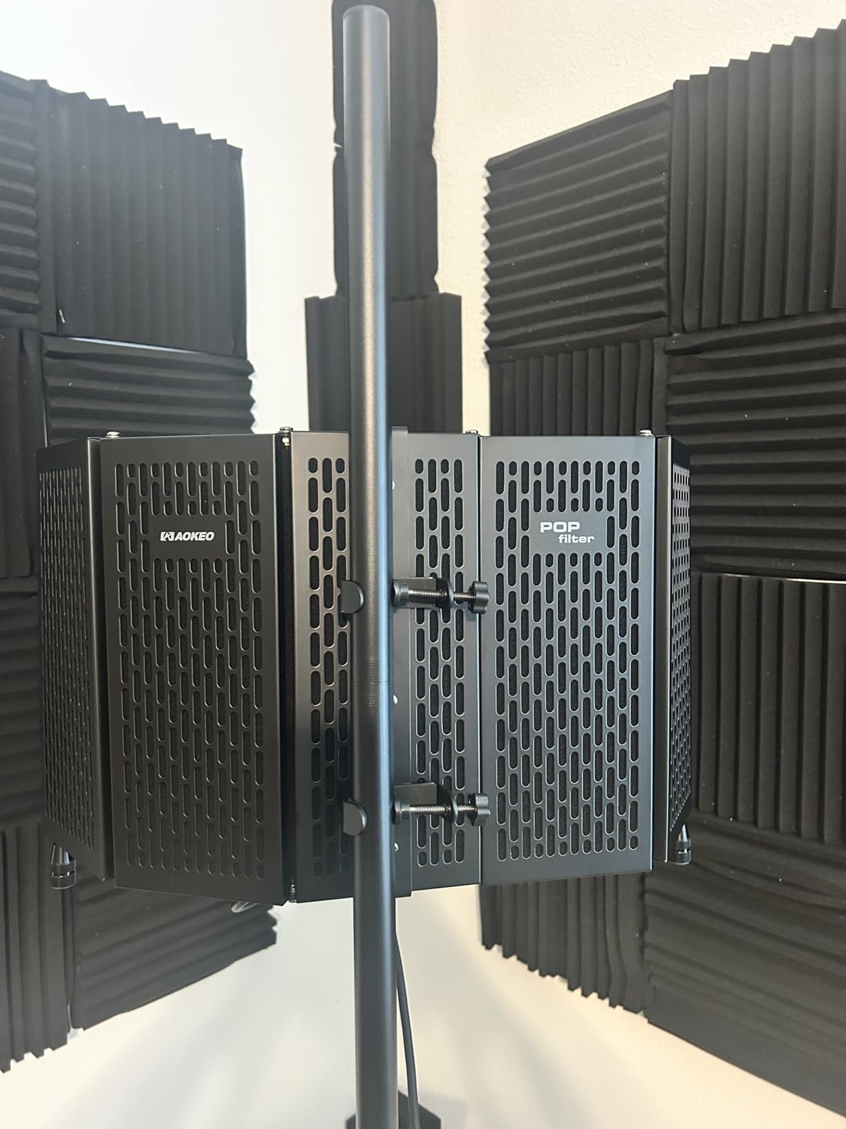 Aokeo Studio Recording Microphone Isolation Shield with Pop Filter & Tripod Stand,High Density Absorbent Foam to Filter Vocal,Foldable Sound Shield for Blue Yeti and Condenser Microphones customer photo 2