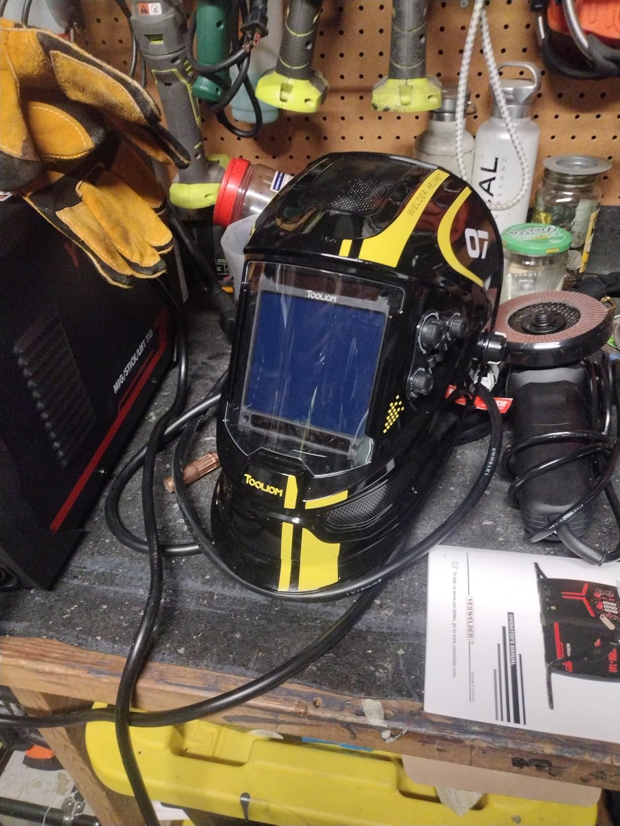 TOOLIOM Large Viewing Welding Helmet True Color Auto Darkening 1/1/1/1 3.94