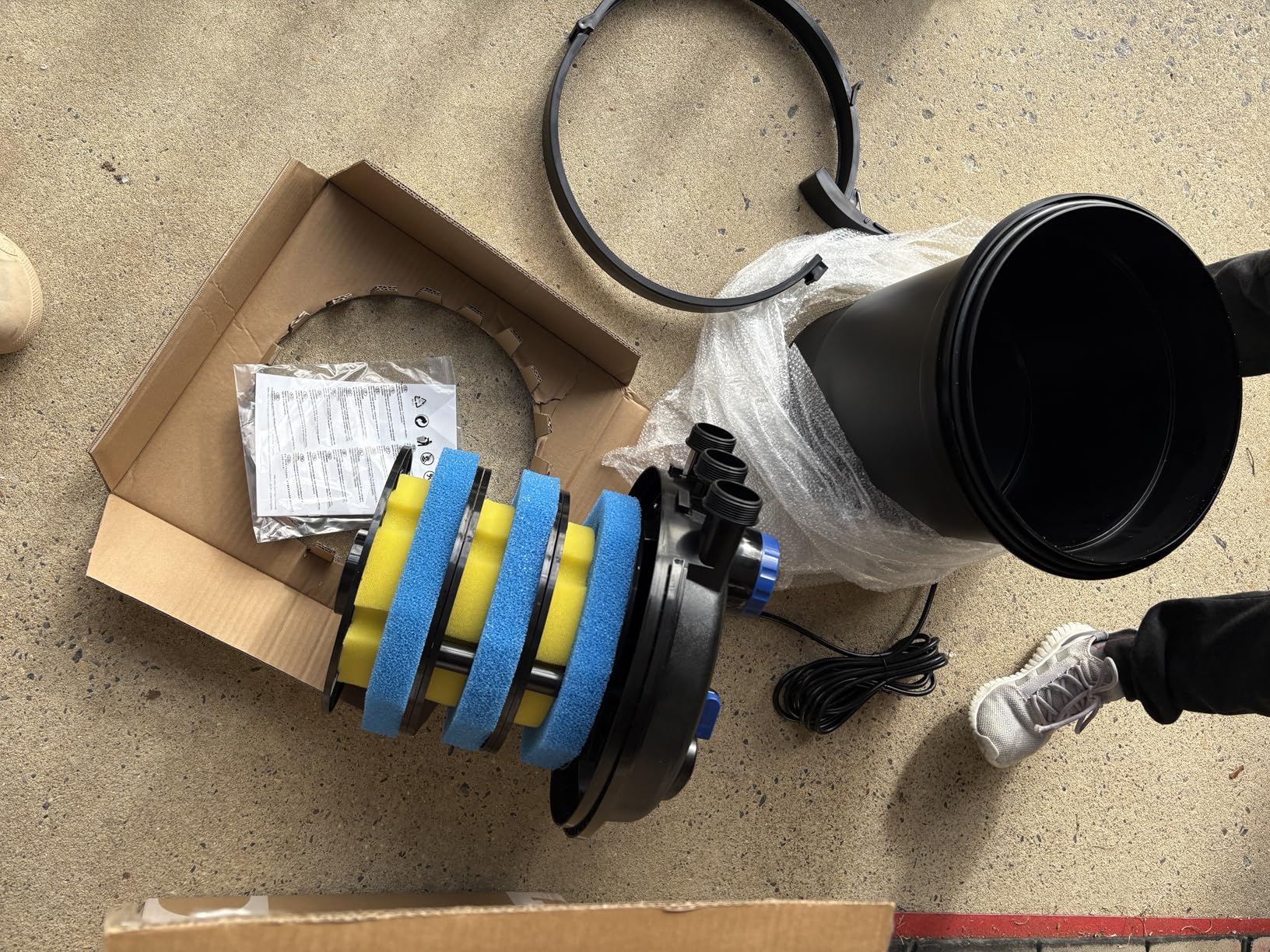 HAPPYGRILL Pond Filter, 2642 GPH Pond Pump Filter w/13W UV-C Light, Bio Balls & 4 Adapters, Bio Pressure Pond Filter System for 1321 Gal Koi Fish Ponds or 2642 Gal Ornamental Ponds customer photo 2