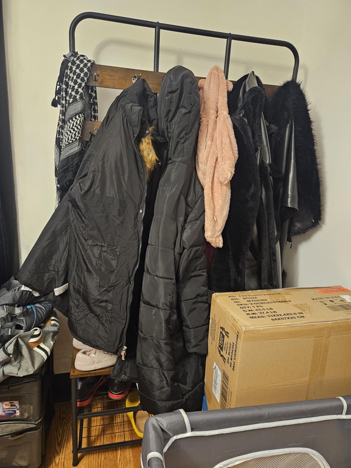 HOOBRO Hall Tree with Bench, Entryway Bench with Coat Rack, Mud Room Rack with 12 Double Hooks and Shoe Storage, Coat Tree, Shoe Rack Organizer, for Foyer, Front Door, Rustic Brown BF05MT01 customer photo 1