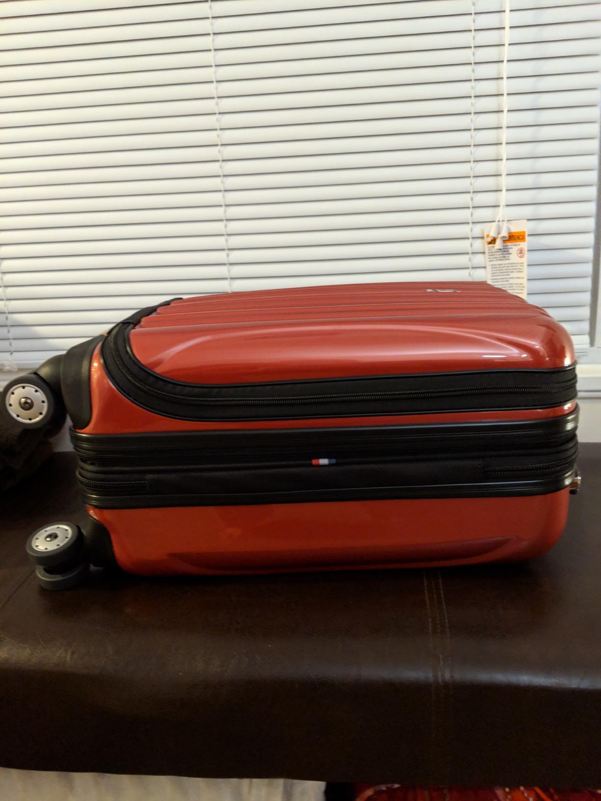 Delsey Paris Helium Aero Hardside Expandable Luggage with Spinner Wheels, Titanium, 3-Piece Set (21/24/28) customer photo 1